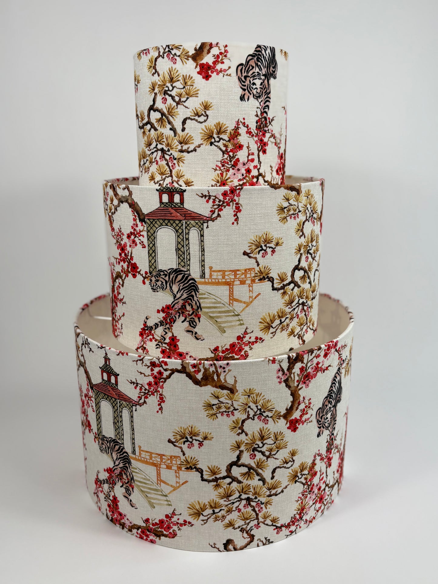 LA006 - Pagoda & Blossoms