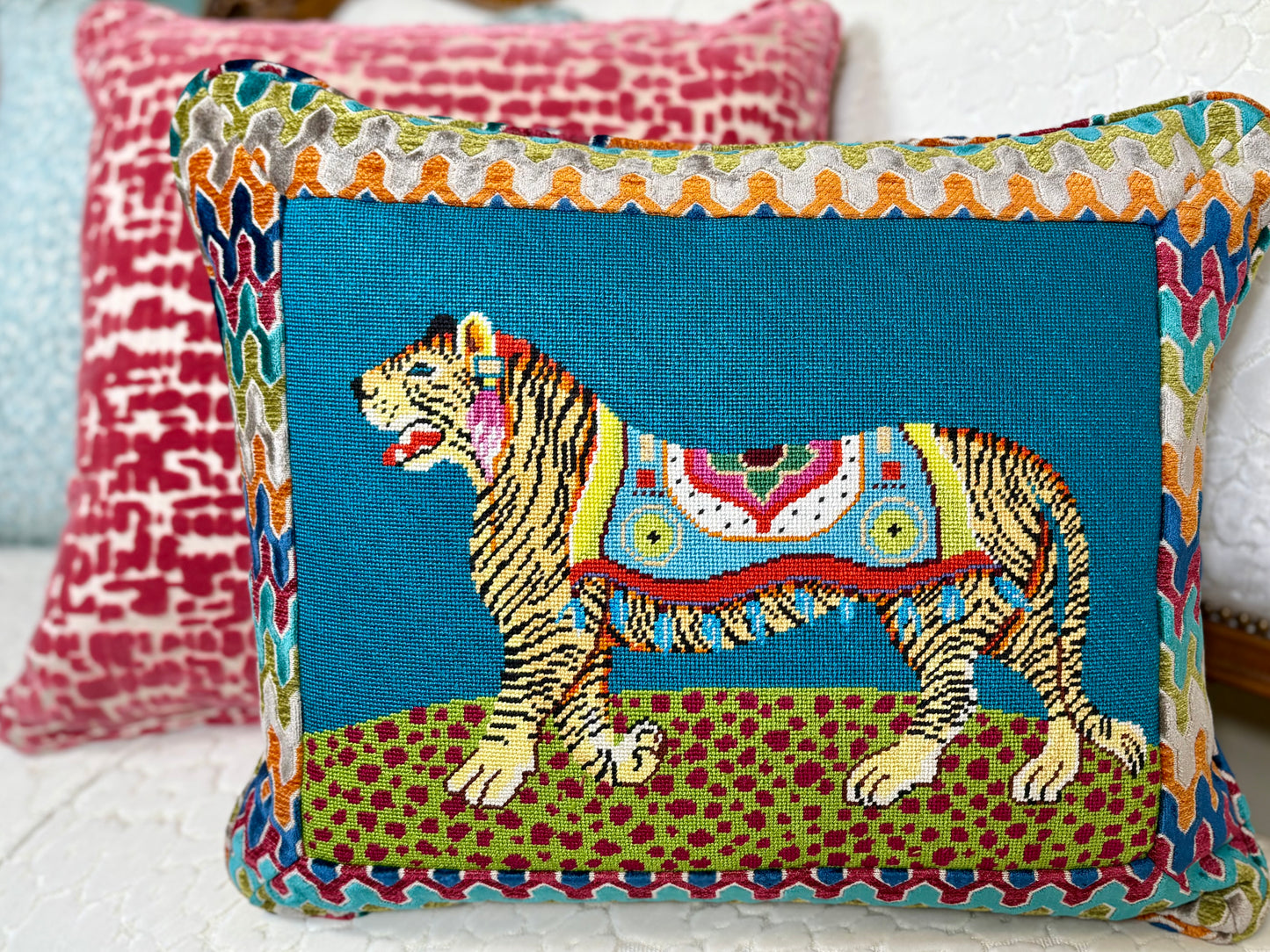 AN400 - Prowling Tiger Pillow
