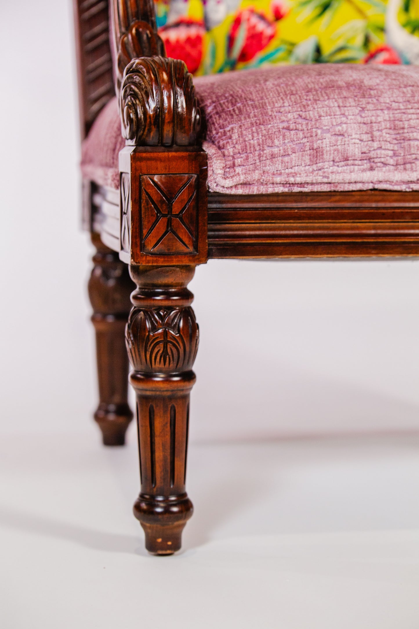 Purple Elephant Chair - MC705
